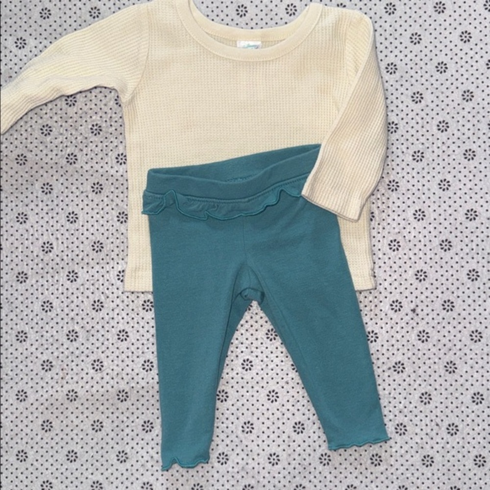 🛍 CUTE  Little GIRLS OUTFIT SIZE 0-3 MONTHS 🛍